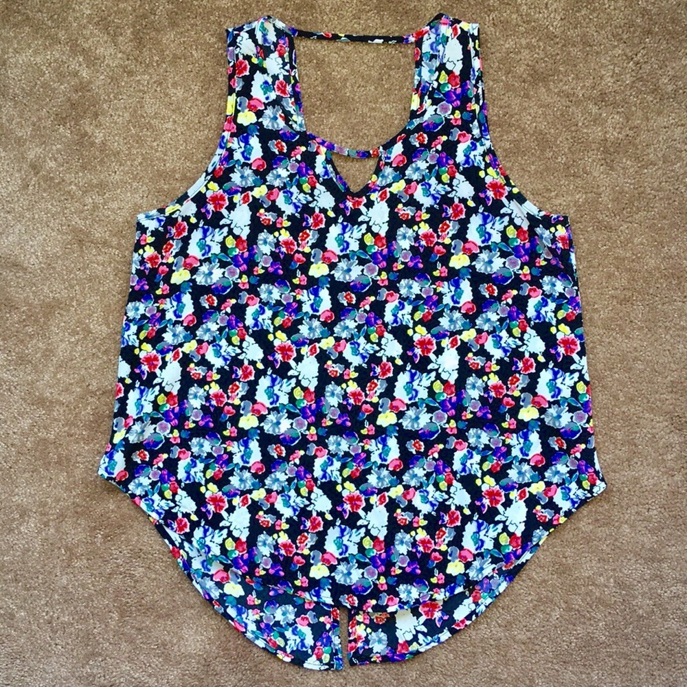 Lush Floral Keyhole Cutout Tank